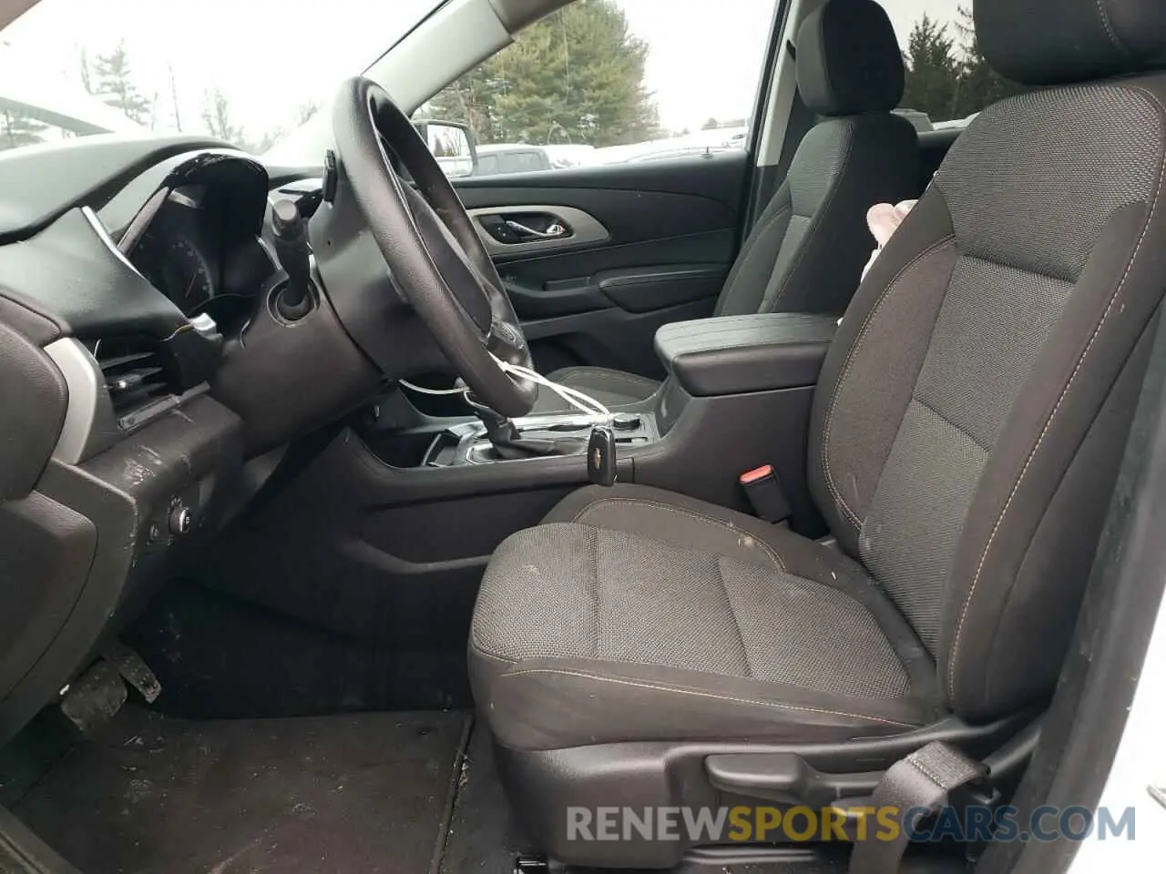 7 Photograph of a damaged car 1GNEVFKW2MJ179547 CHEVROLET TRAVERSE 2021