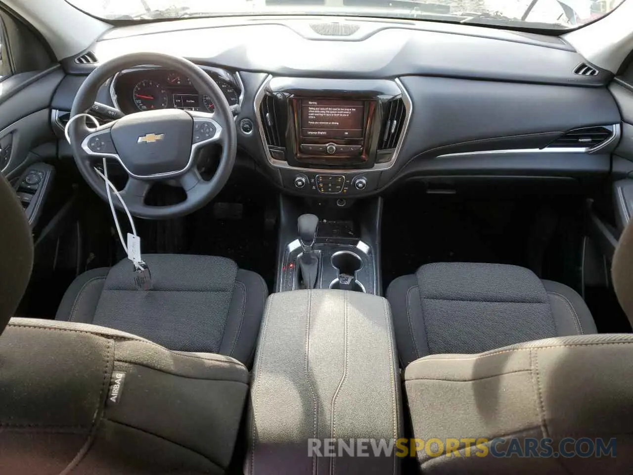 8 Photograph of a damaged car 1GNEVFKW3MJ104372 CHEVROLET TRAVERSE 2021