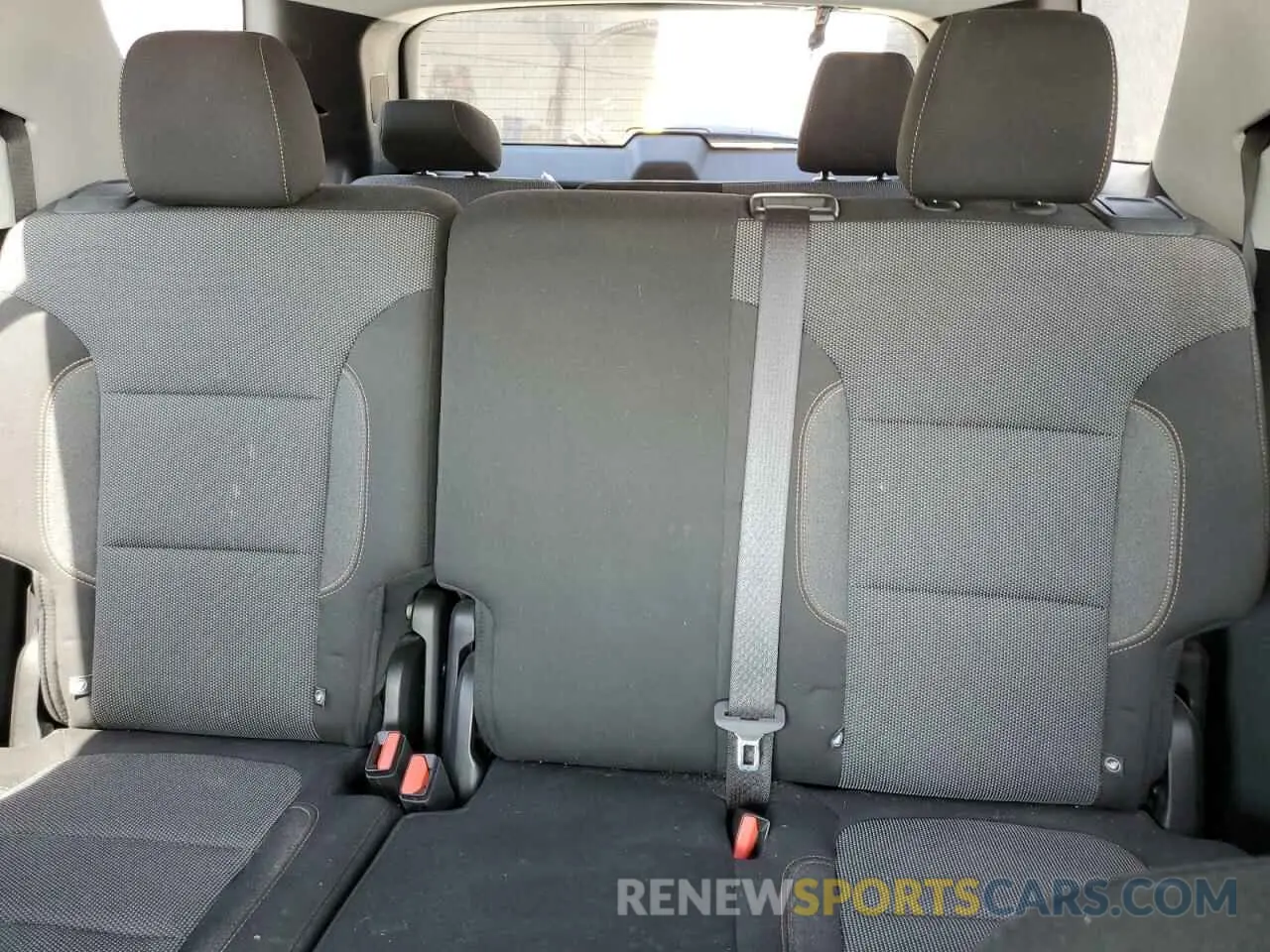 10 Photograph of a damaged car 1GNEVFKW4MJ140099 CHEVROLET TRAVERSE 2021