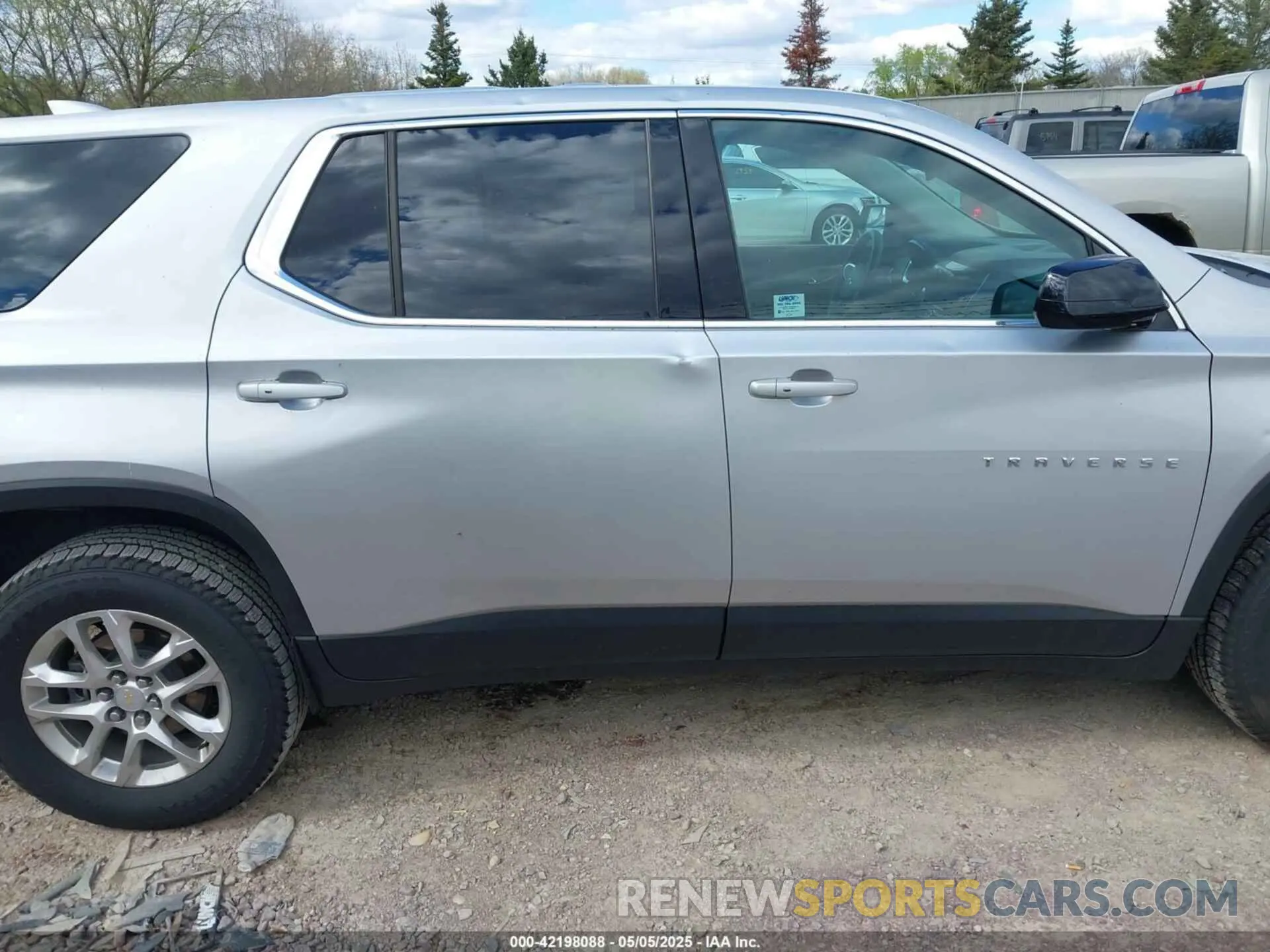 13 Фотография поврежденного автомобиля 1GNEVFKW7MJ108621 CHEVROLET TRAVERSE 2021