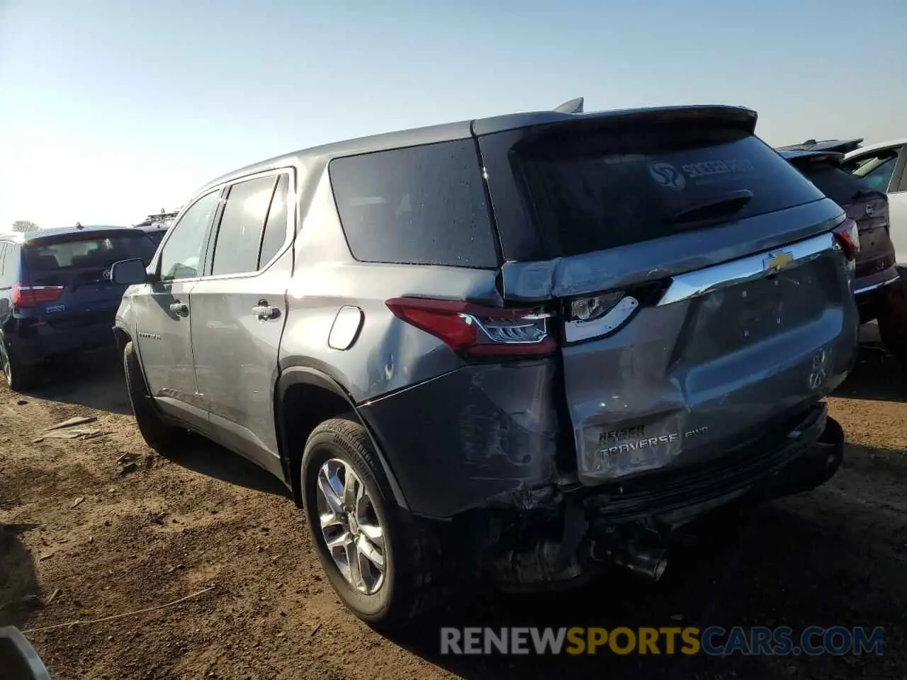 2 Photograph of a damaged car 1GNEVFKW8MJ109275 CHEVROLET TRAVERSE 2021