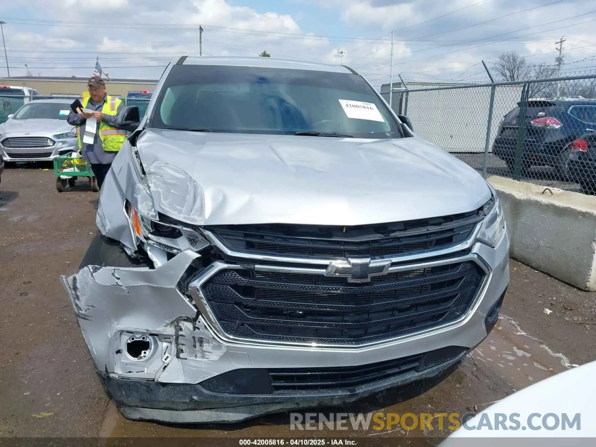 12 Photograph of a damaged car 1GNEVFKWXMJ115319 CHEVROLET TRAVERSE 2021