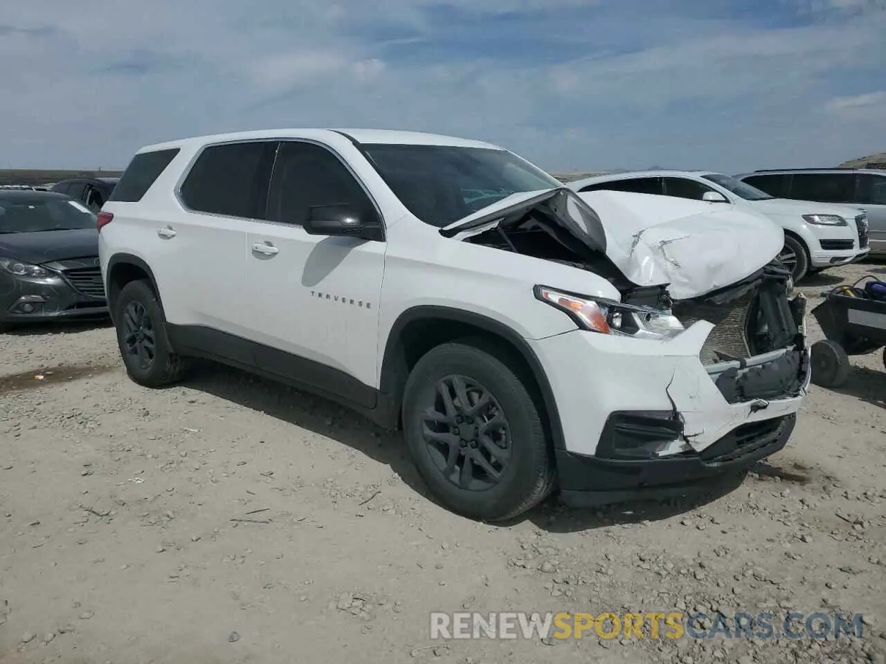 4 Photograph of a damaged car 1GNEVFKWXMJ242782 CHEVROLET TRAVERSE 2021