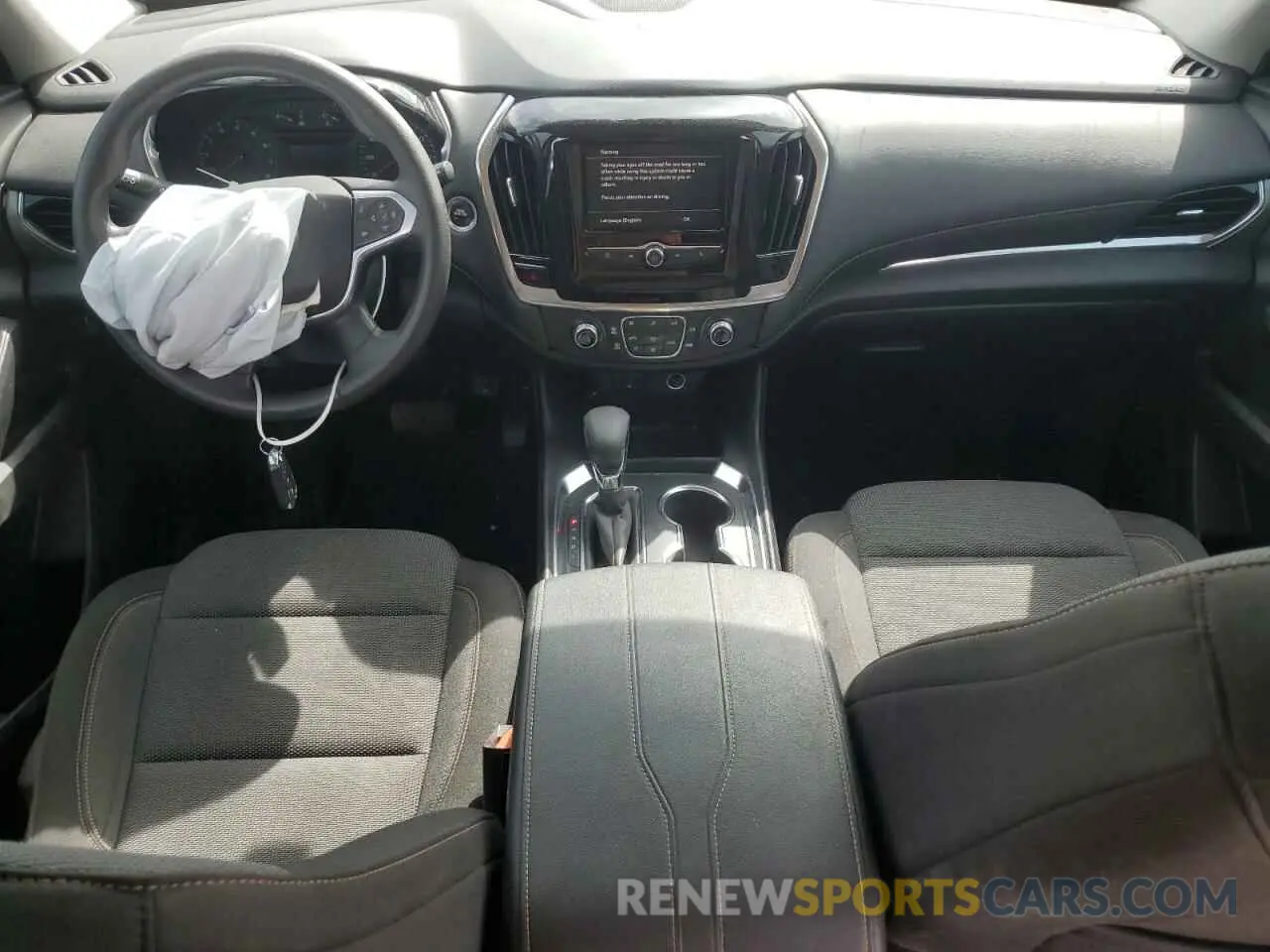8 Photograph of a damaged car 1GNEVFKWXMJ242782 CHEVROLET TRAVERSE 2021