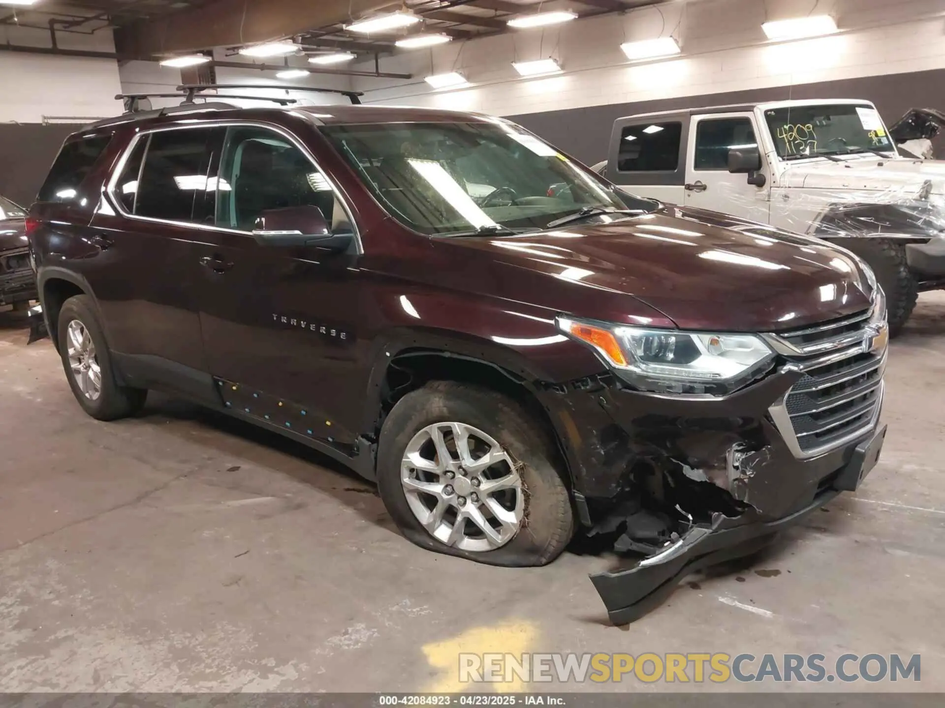 1 Фотография поврежденного автомобиля 1GNEVGKW0MJ213636 CHEVROLET TRAVERSE 2021