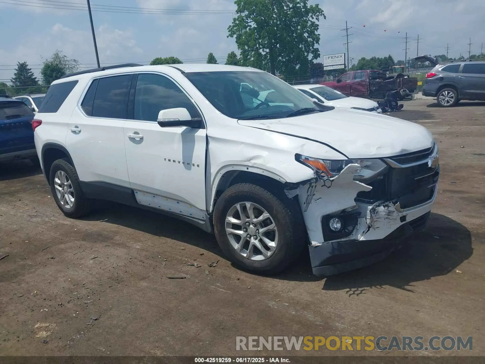 1 Photograph of a damaged car 1GNEVGKW1MJ141376 CHEVROLET TRAVERSE 2021