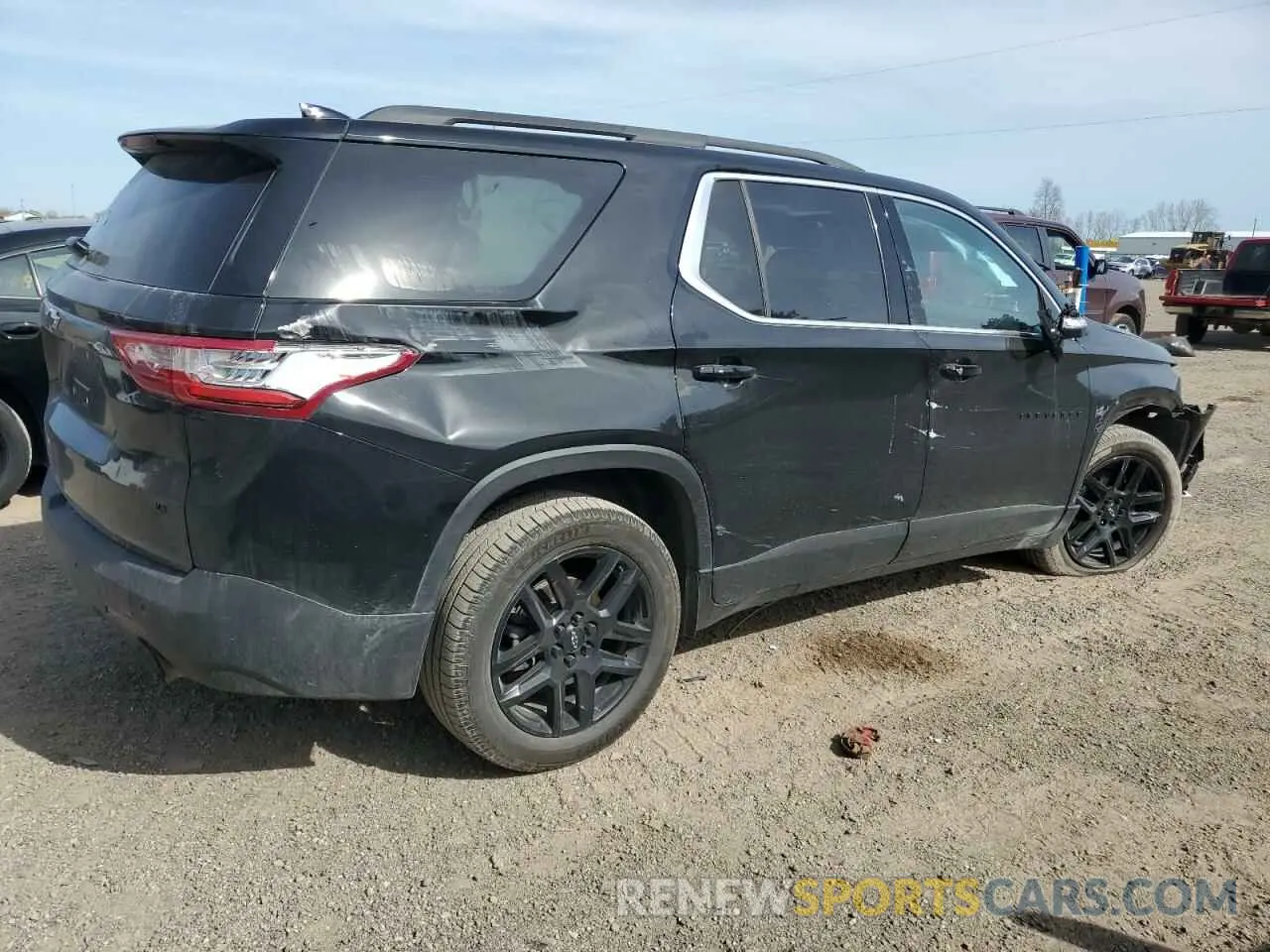 3 Photograph of a damaged car 1GNEVGKW1MJ236861 CHEVROLET TRAVERSE 2021