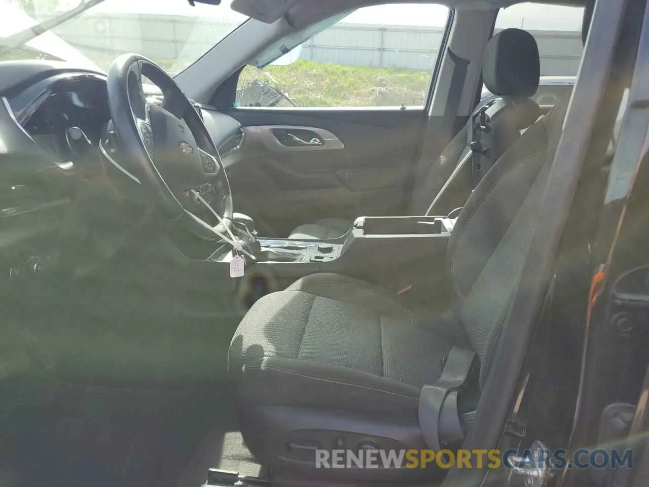 7 Photograph of a damaged car 1GNEVGKW1MJ236861 CHEVROLET TRAVERSE 2021