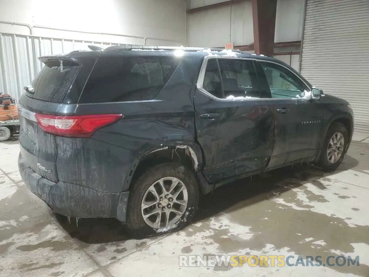 3 Фотография поврежденного автомобиля 1GNEVGKW3MJ135904 CHEVROLET TRAVERSE 2021