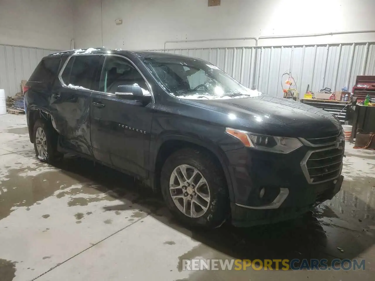 4 Фотография поврежденного автомобиля 1GNEVGKW3MJ135904 CHEVROLET TRAVERSE 2021