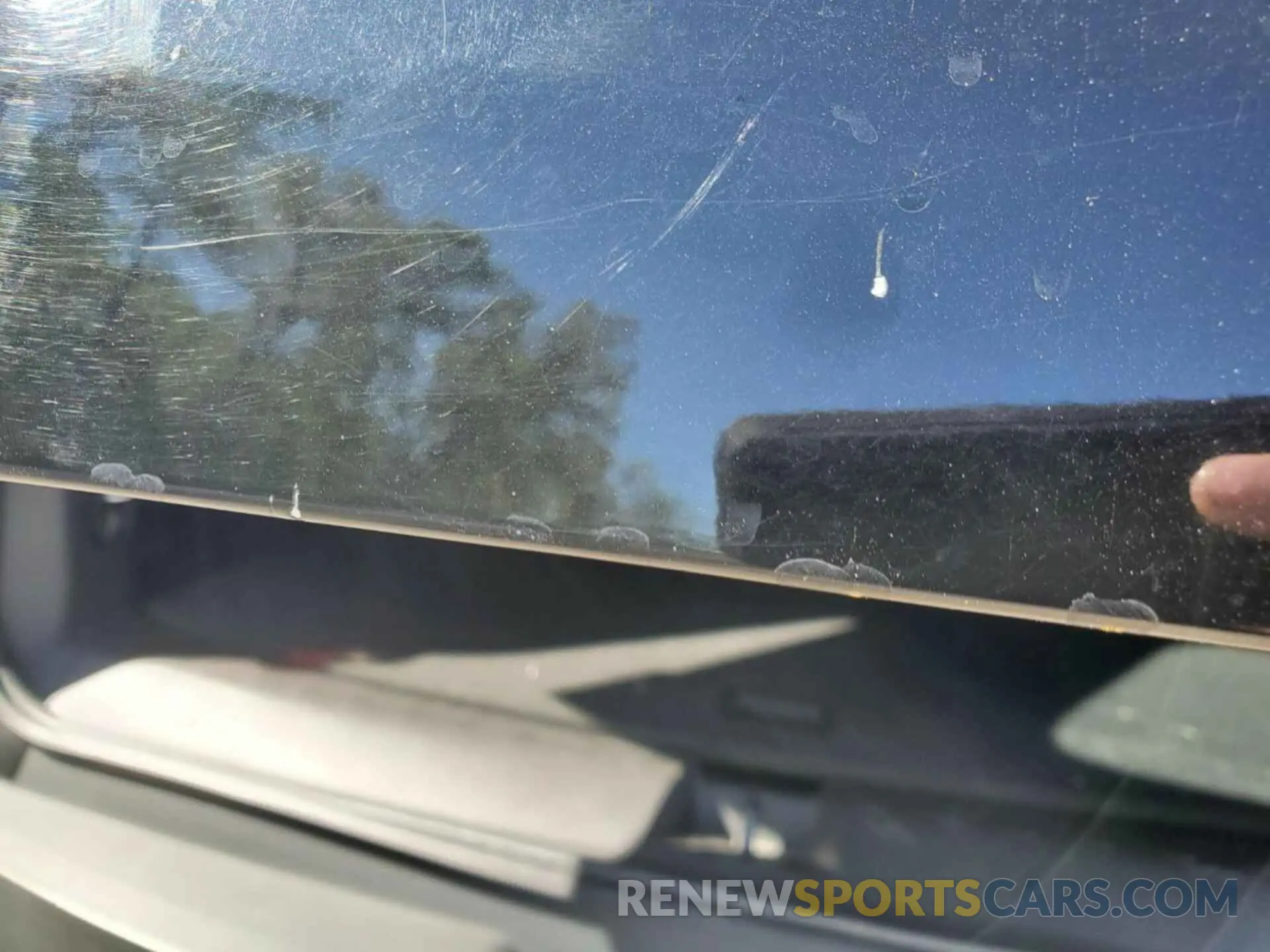 12 Photograph of a damaged car 1GNEVGKW4MJ184643 CHEVROLET TRAVERSE 2021