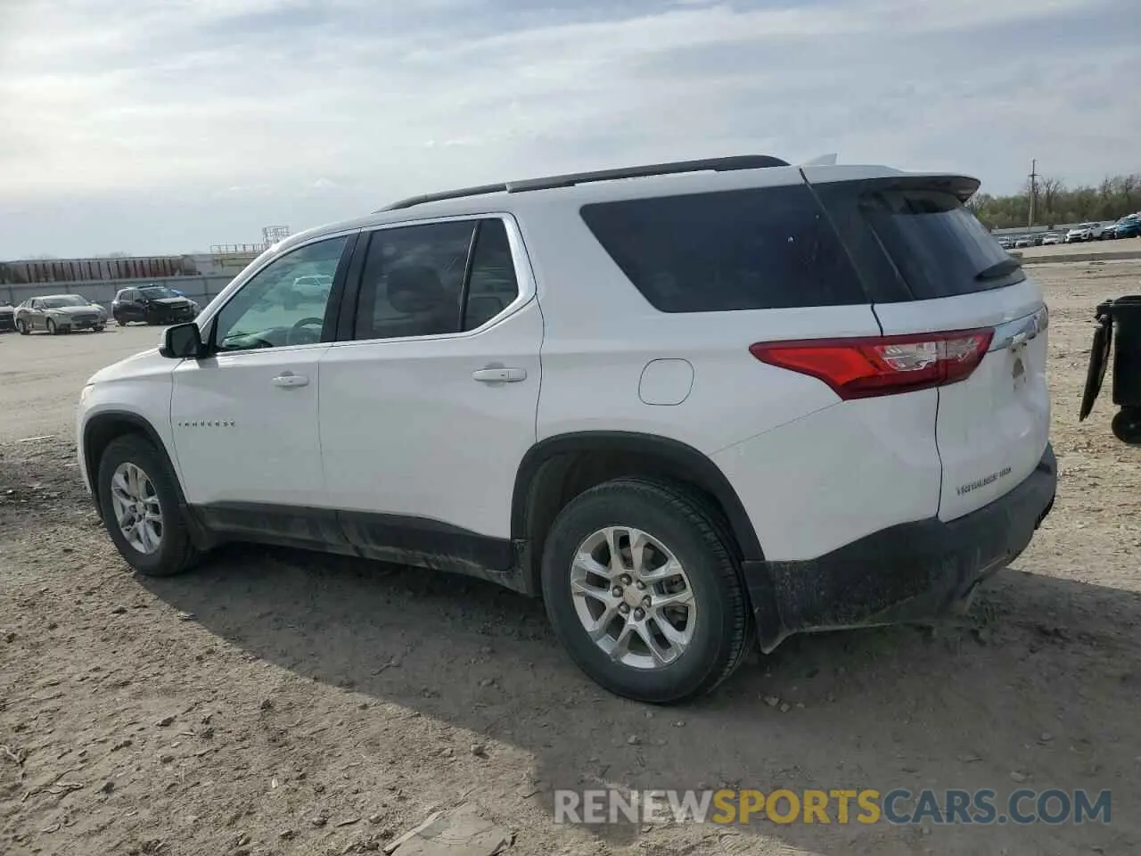 2 Фотография поврежденного автомобиля 1GNEVGKW7MJ153144 CHEVROLET TRAVERSE 2021