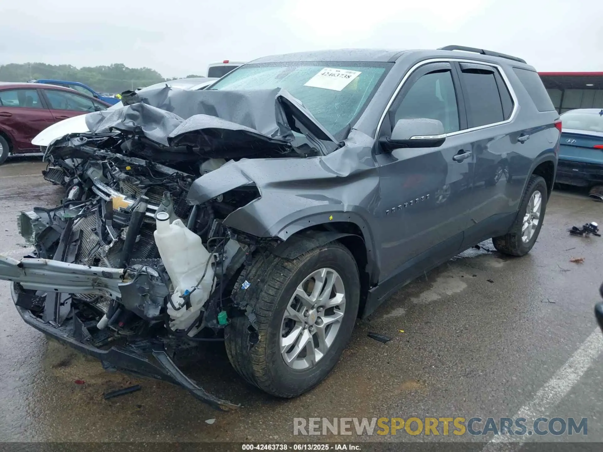 2 Photograph of a damaged car 1GNEVGKW7MJ181364 CHEVROLET TRAVERSE 2021
