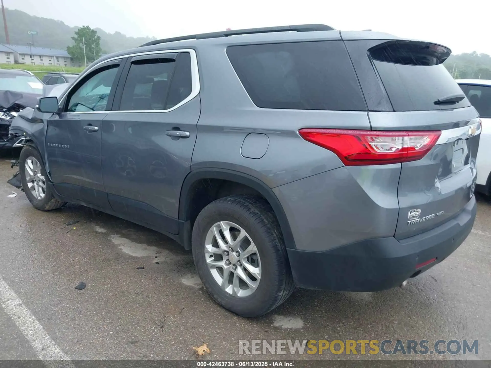 3 Photograph of a damaged car 1GNEVGKW7MJ181364 CHEVROLET TRAVERSE 2021