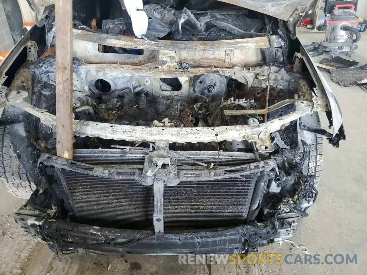 12 Photograph of a damaged car 1GNEVGKW9MJ105094 CHEVROLET TRAVERSE 2021