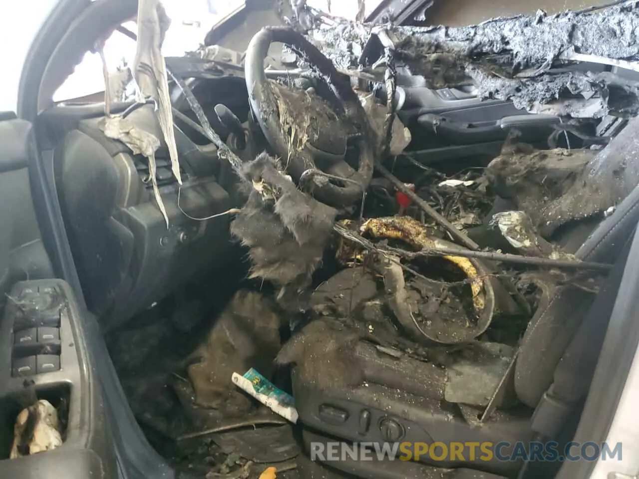 8 Photograph of a damaged car 1GNEVGKW9MJ105094 CHEVROLET TRAVERSE 2021