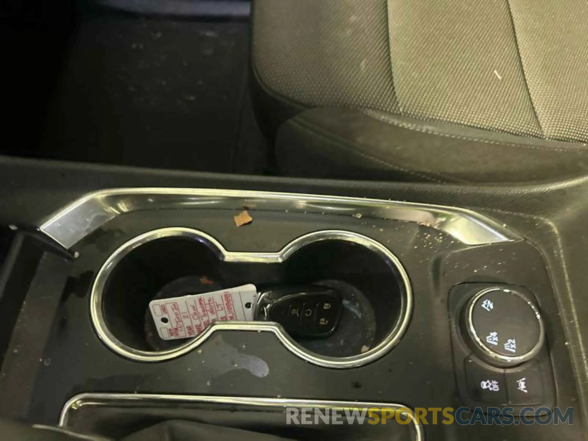 1 Photograph of a damaged car 1GNEVGKWXMJ158581 CHEVROLET TRAVERSE 2021
