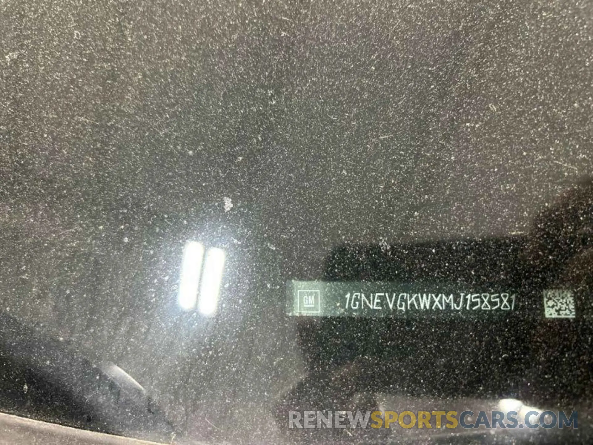 3 Photograph of a damaged car 1GNEVGKWXMJ158581 CHEVROLET TRAVERSE 2021