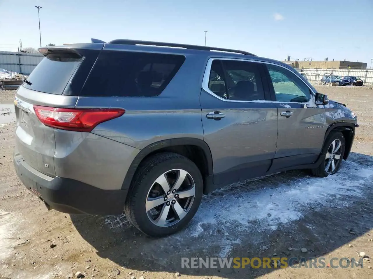 3 Photograph of a damaged car 1GNEVHKW1MJ175582 CHEVROLET TRAVERSE 2021