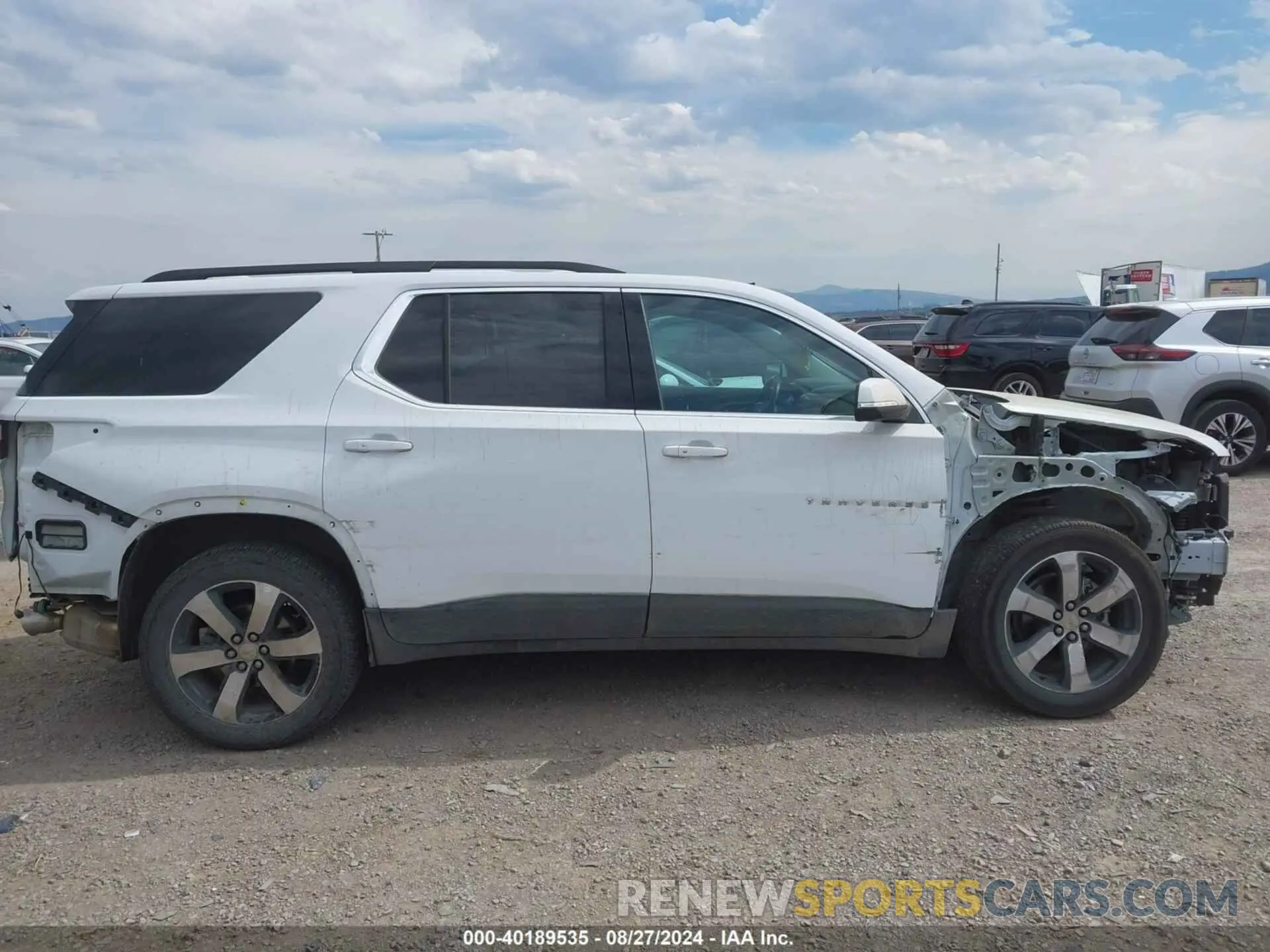 14 Photograph of a damaged car 1GNEVHKW1MJ213554 CHEVROLET TRAVERSE 2021