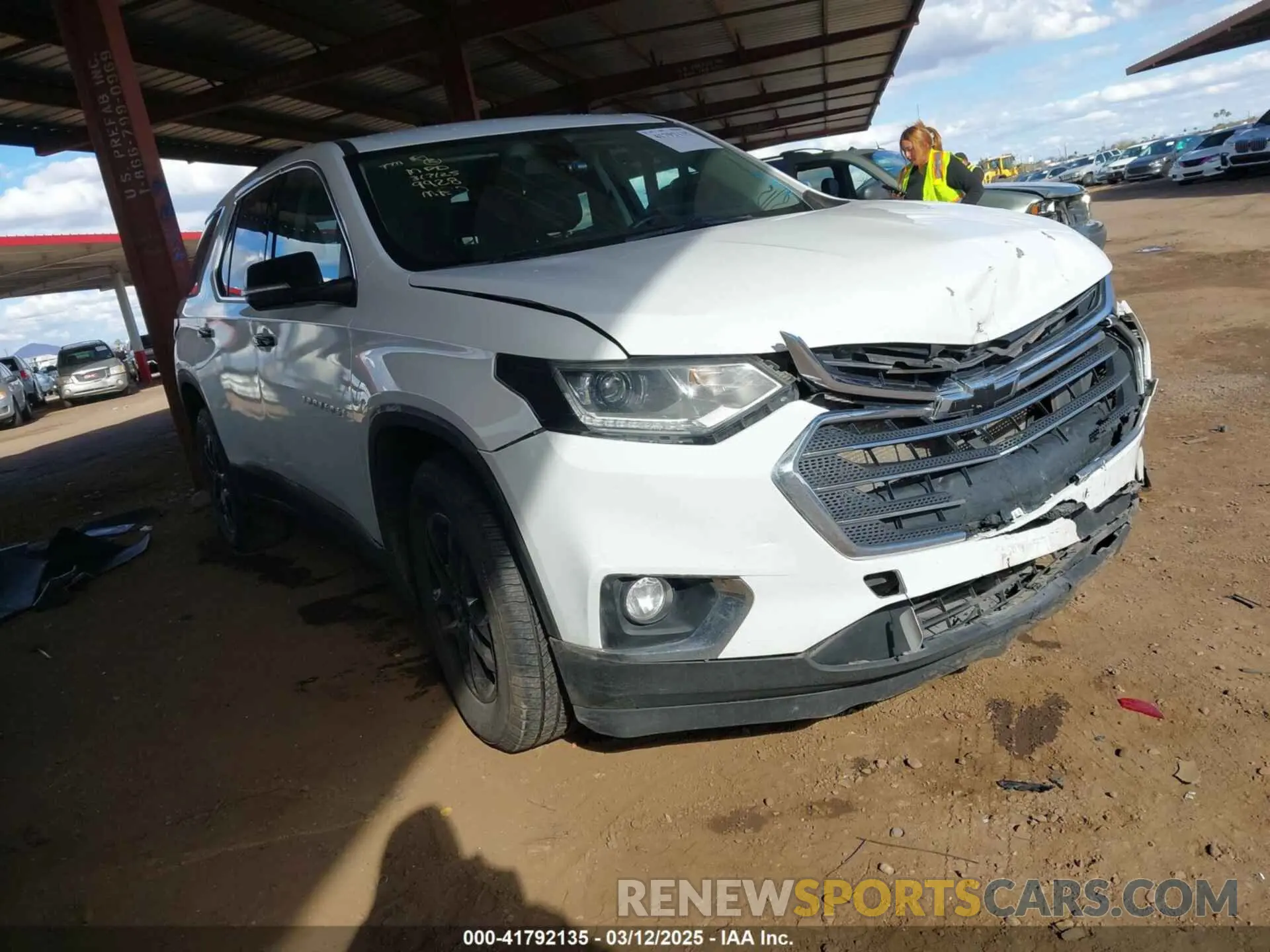 1 Photograph of a damaged car 1GNEVHKW2MJ222473 CHEVROLET TRAVERSE 2021