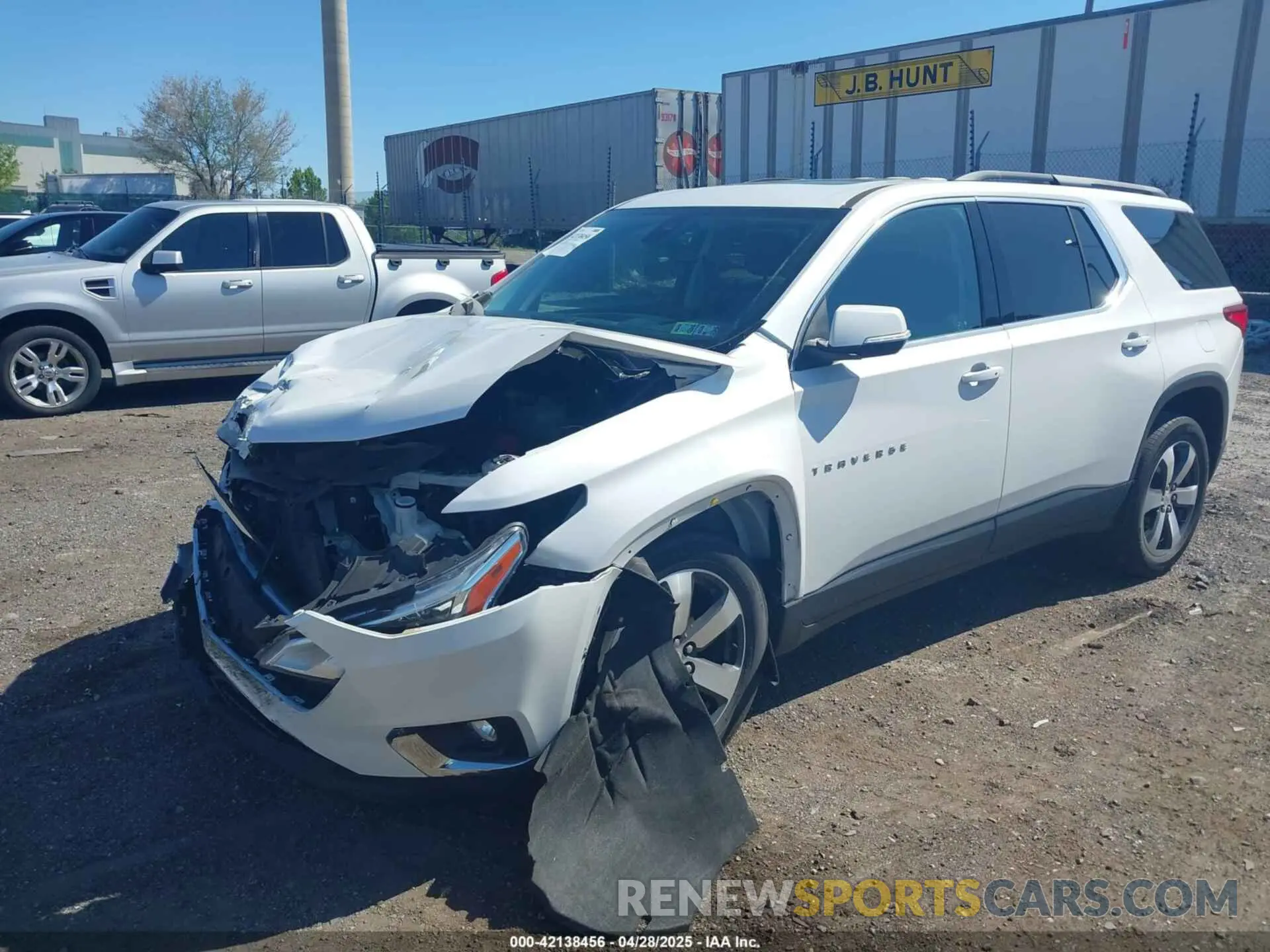 2 Фотография поврежденного автомобиля 1GNEVHKW3MJ151106 CHEVROLET TRAVERSE 2021