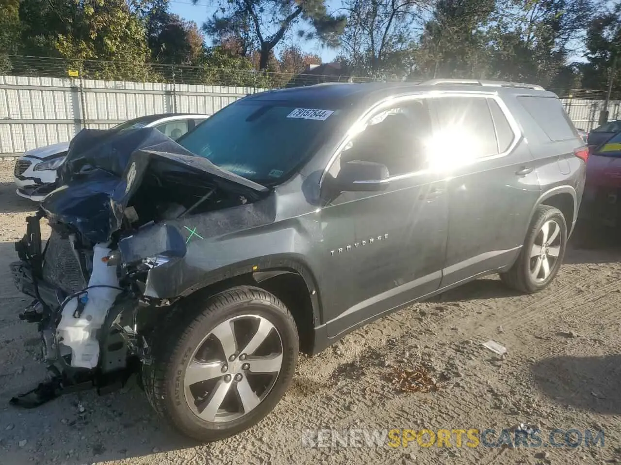 1 Photograph of a damaged car 1GNEVHKW3MJ156564 CHEVROLET TRAVERSE 2021