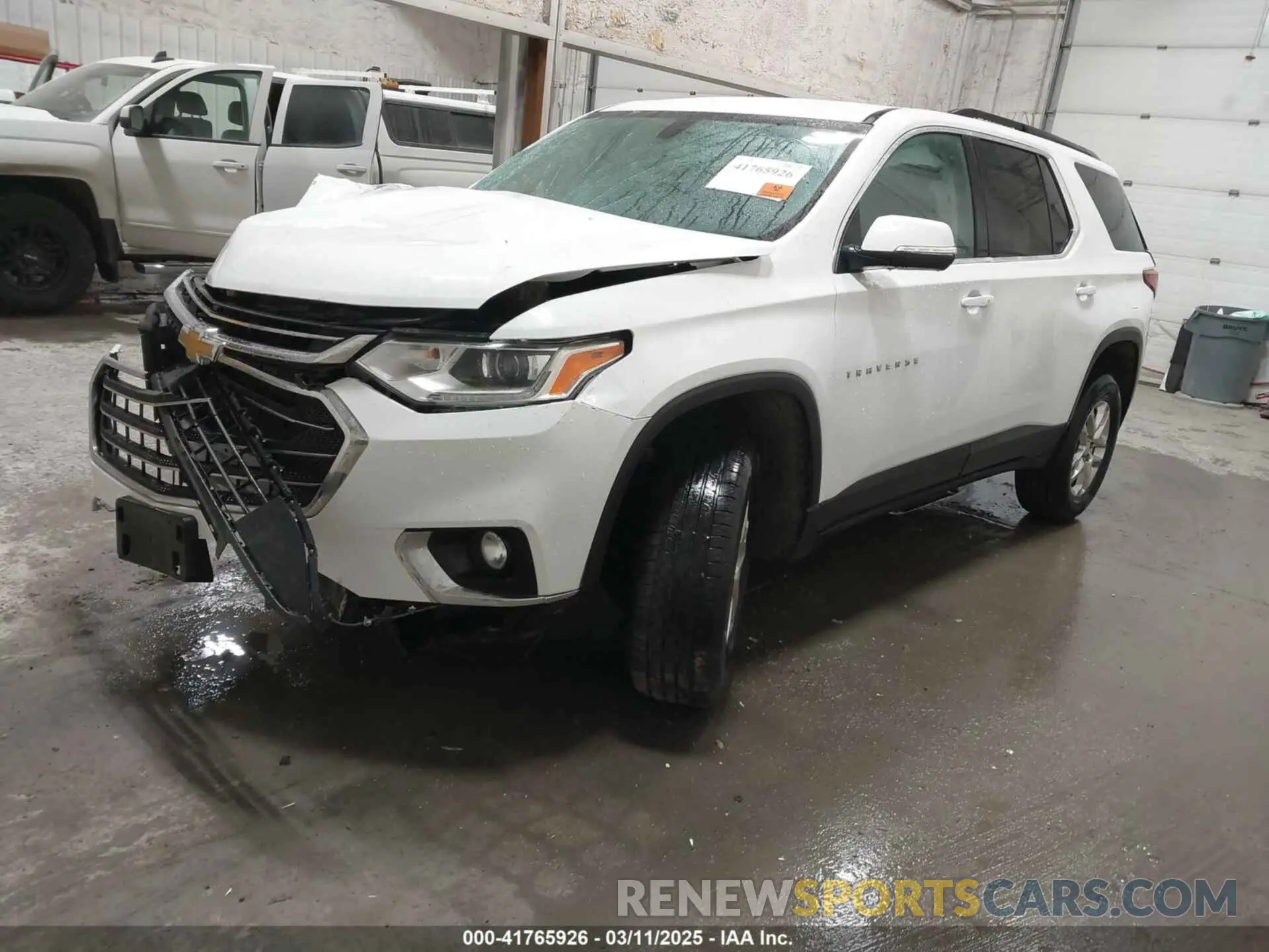 2 Photograph of a damaged car 1GNEVHKW3MJ220313 CHEVROLET TRAVERSE 2021