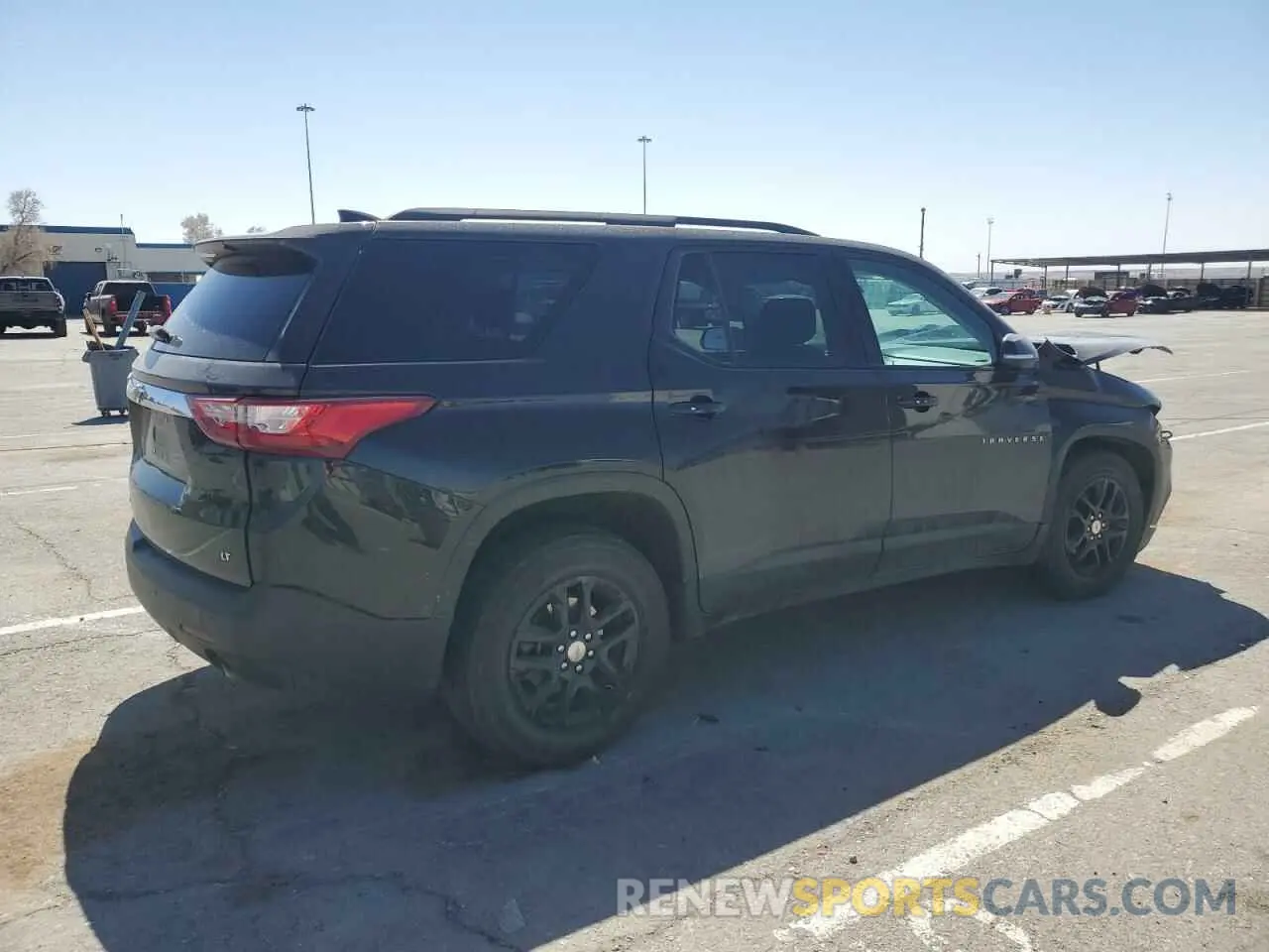 3 Photograph of a damaged car 1GNEVHKW3MJ220800 CHEVROLET TRAVERSE 2021