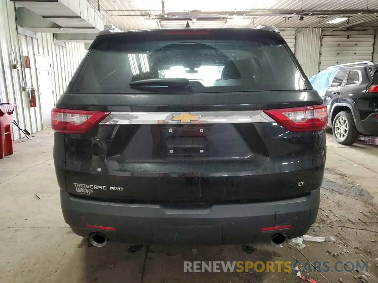 6 Photograph of a damaged car 1GNEVHKW3MJ270130 CHEVROLET TRAVERSE 2021