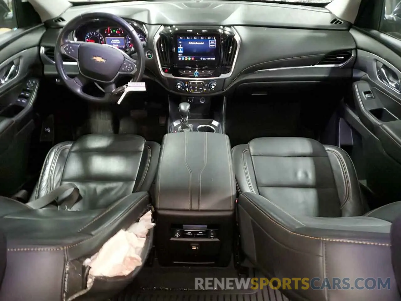8 Photograph of a damaged car 1GNEVHKW3MJ270130 CHEVROLET TRAVERSE 2021