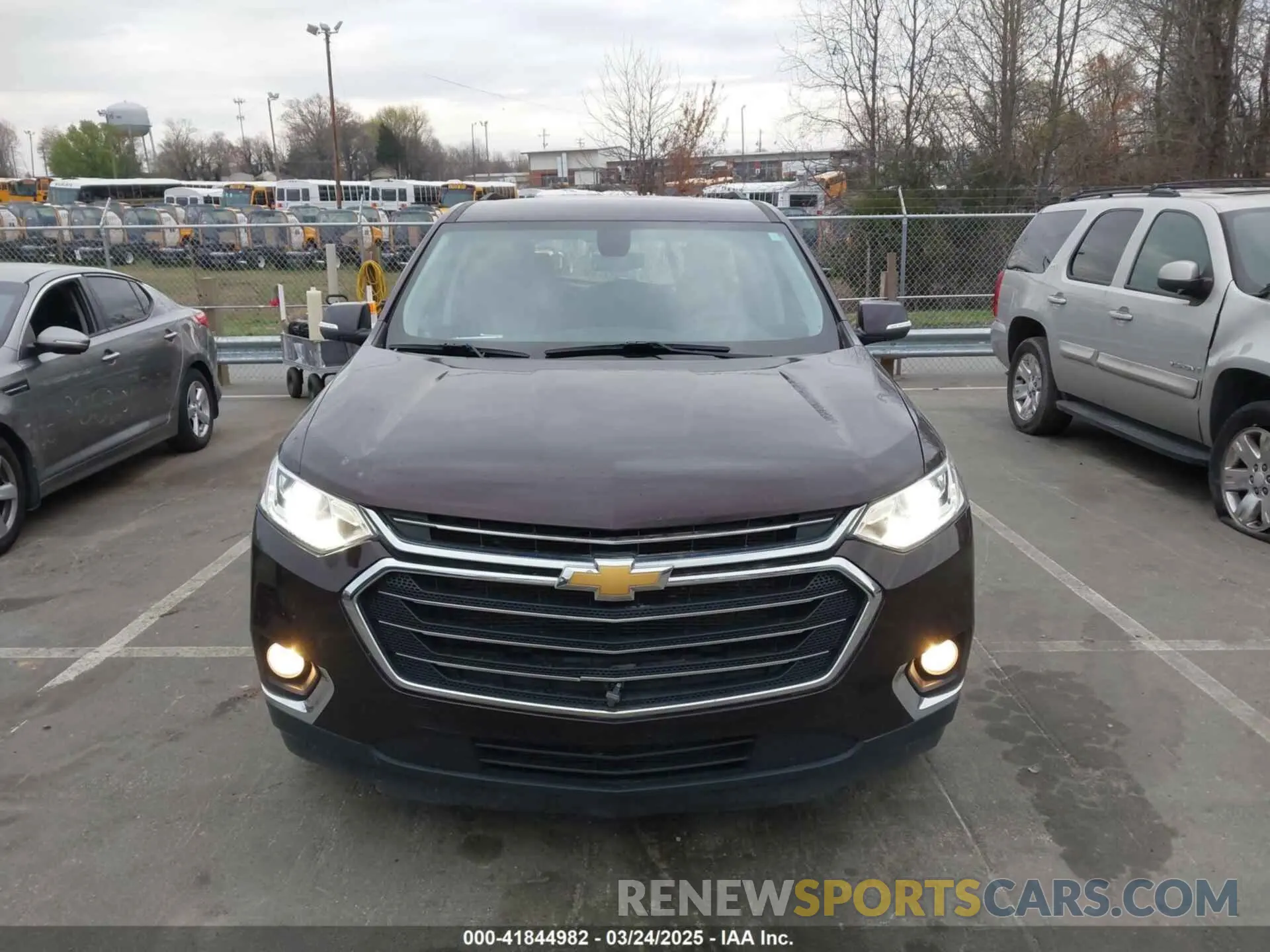 12 Photograph of a damaged car 1GNEVHKW4MJ211443 CHEVROLET TRAVERSE 2021