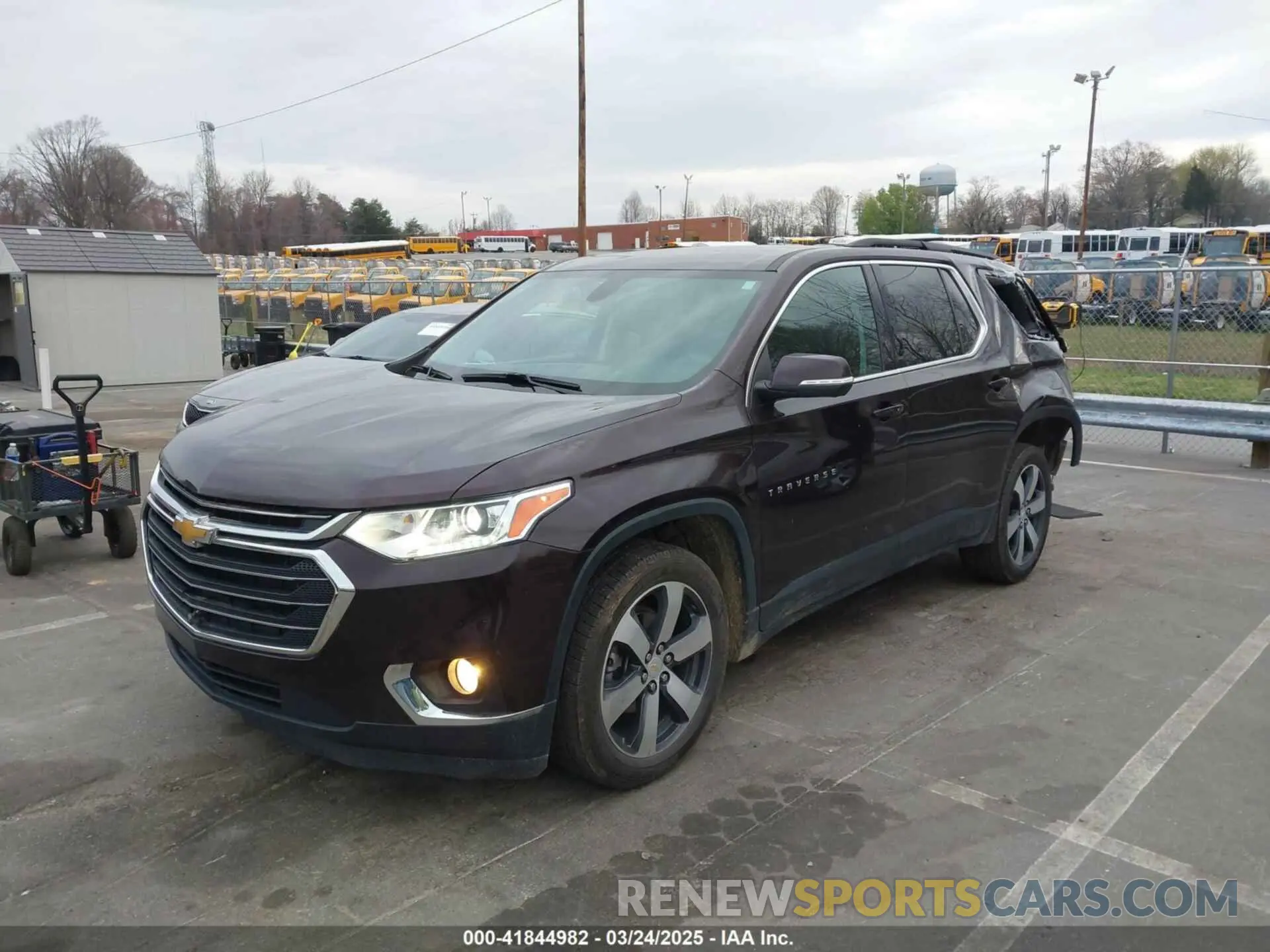 2 Photograph of a damaged car 1GNEVHKW4MJ211443 CHEVROLET TRAVERSE 2021