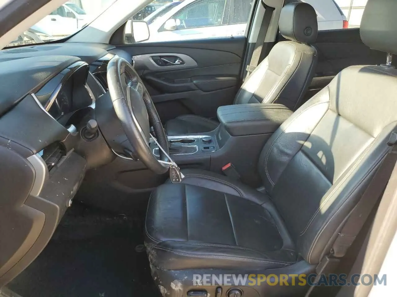 7 Photograph of a damaged car 1GNEVHKW5MJ130239 CHEVROLET TRAVERSE 2021