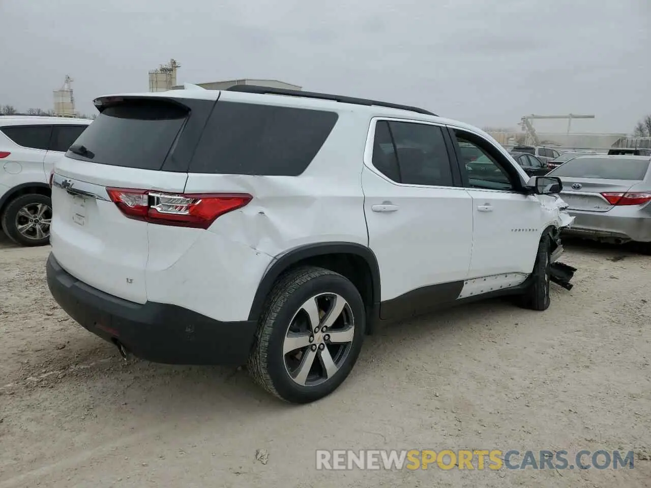 3 Фотография поврежденного автомобиля 1GNEVHKW5MJ202637 CHEVROLET TRAVERSE 2021