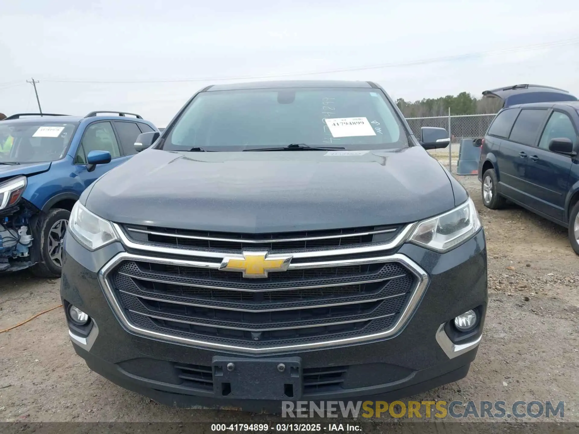 12 Photograph of a damaged car 1GNEVHKW6MJ214098 CHEVROLET TRAVERSE 2021
