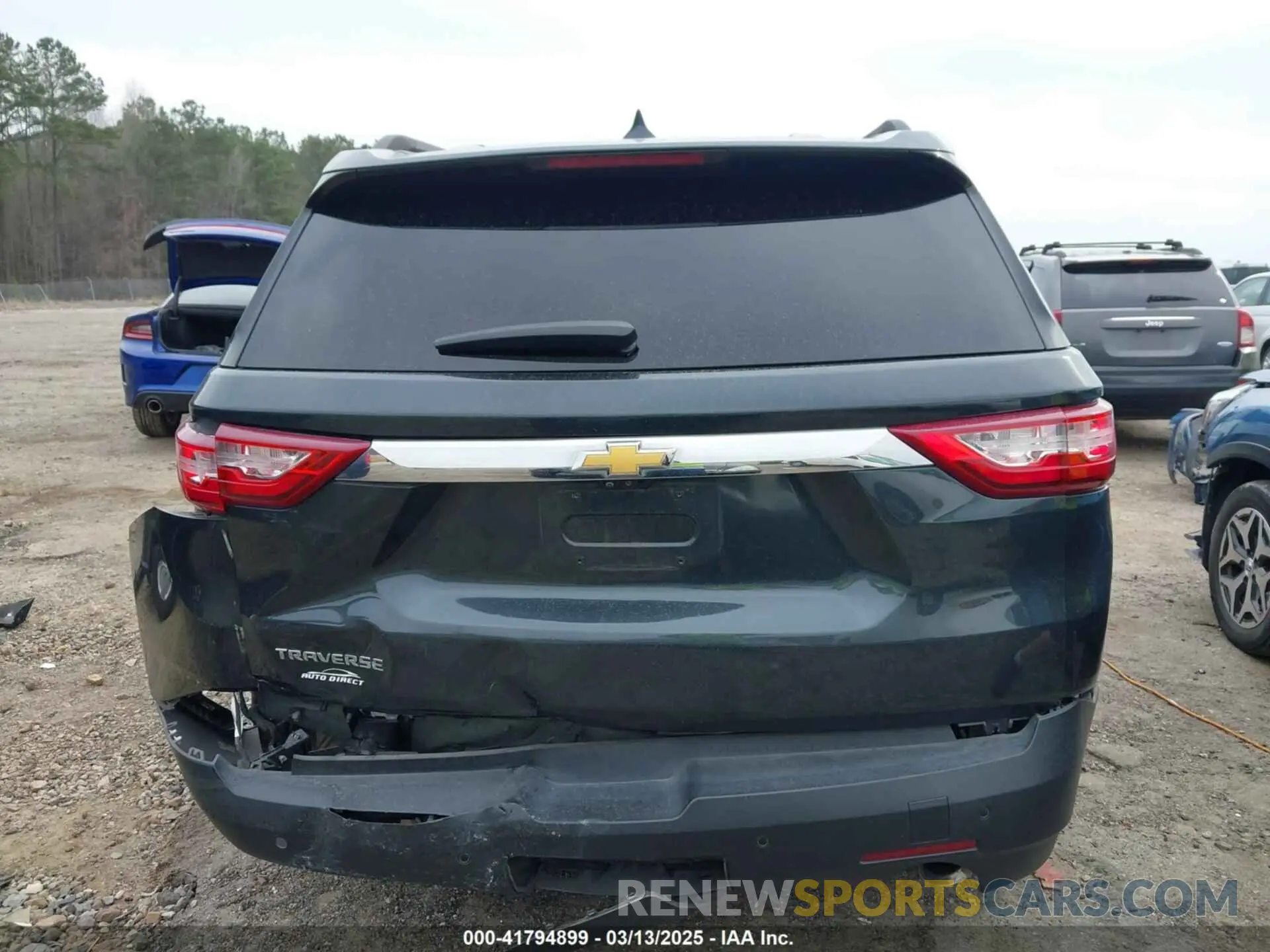 16 Photograph of a damaged car 1GNEVHKW6MJ214098 CHEVROLET TRAVERSE 2021