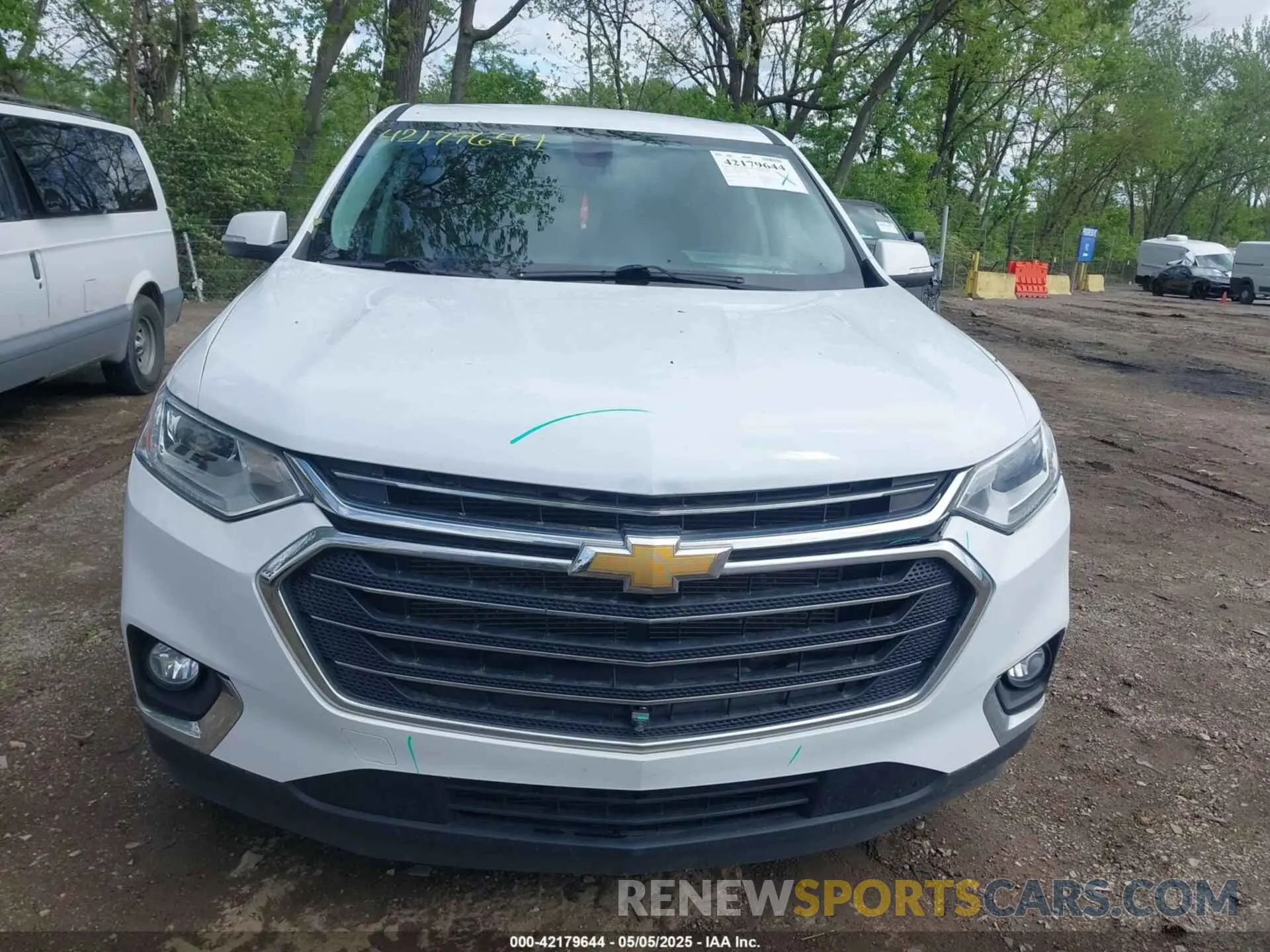 12 Photograph of a damaged car 1GNEVHKWXMJ140149 CHEVROLET TRAVERSE 2021