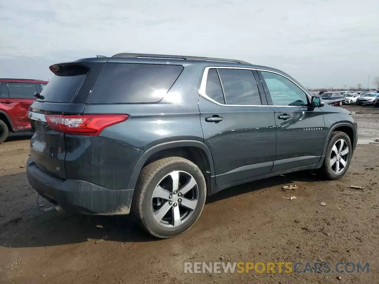 3 Photograph of a damaged car 1GNEVHKWXMJ174155 CHEVROLET TRAVERSE 2021
