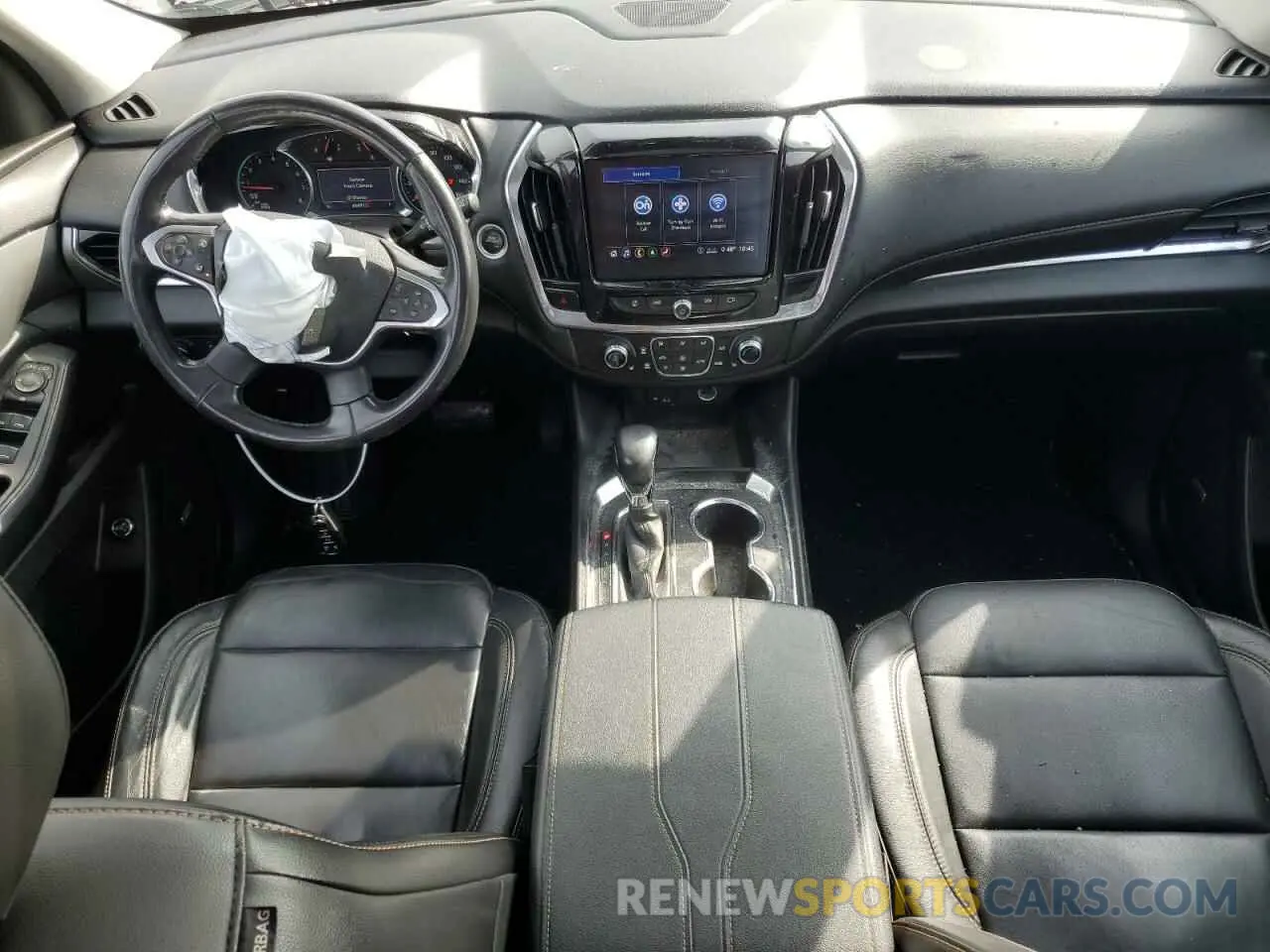 8 Photograph of a damaged car 1GNEVHKWXMJ174155 CHEVROLET TRAVERSE 2021