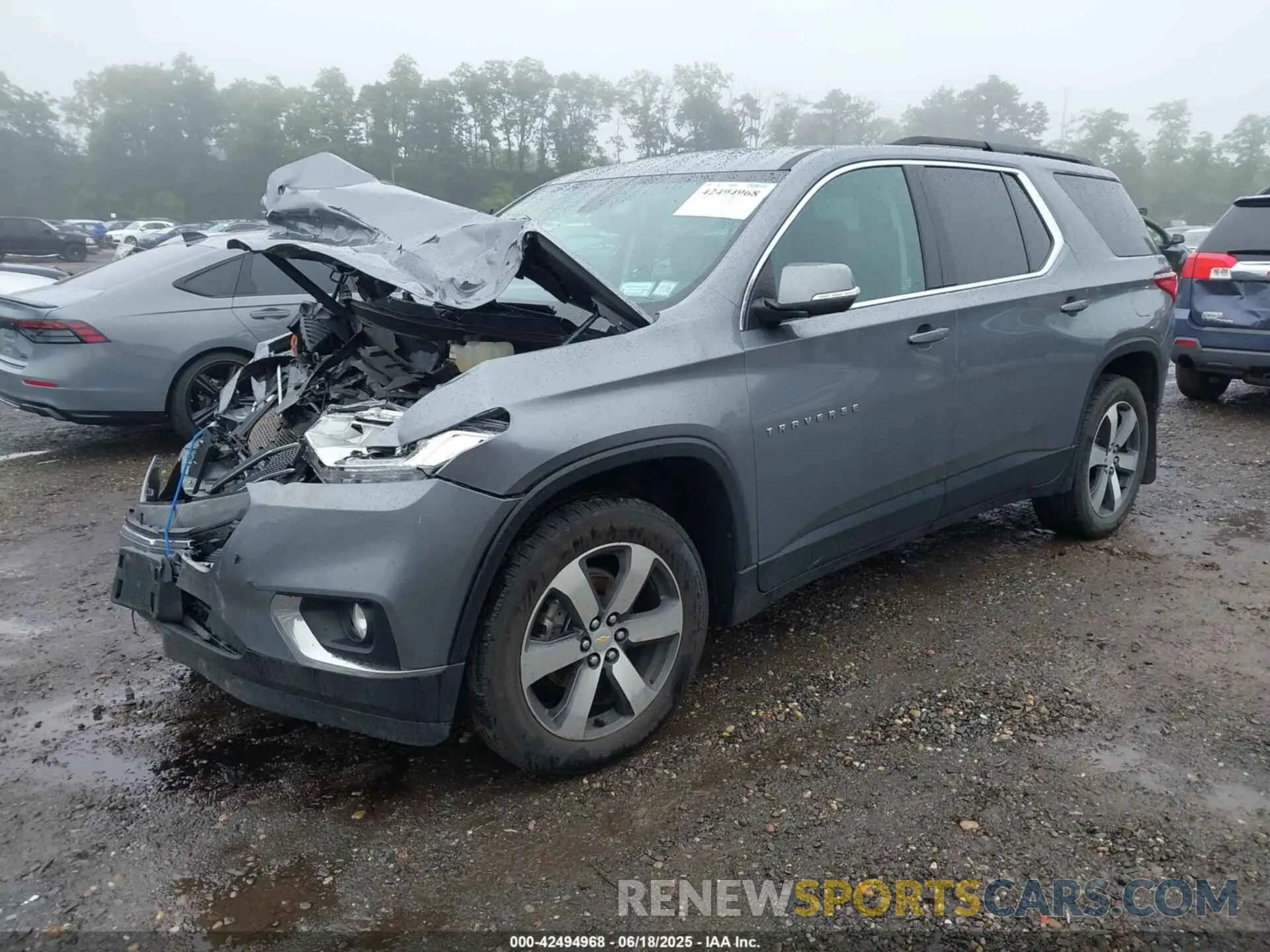 2 Photograph of a damaged car 1GNEVHKWXMJ220888 CHEVROLET TRAVERSE 2021