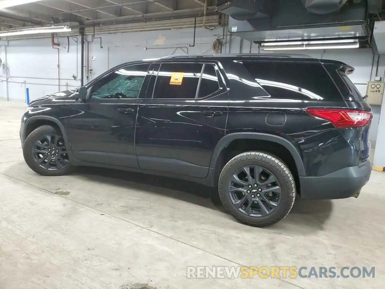 2 Photograph of a damaged car 1GNEVJKW2MJ113020 CHEVROLET TRAVERSE 2021