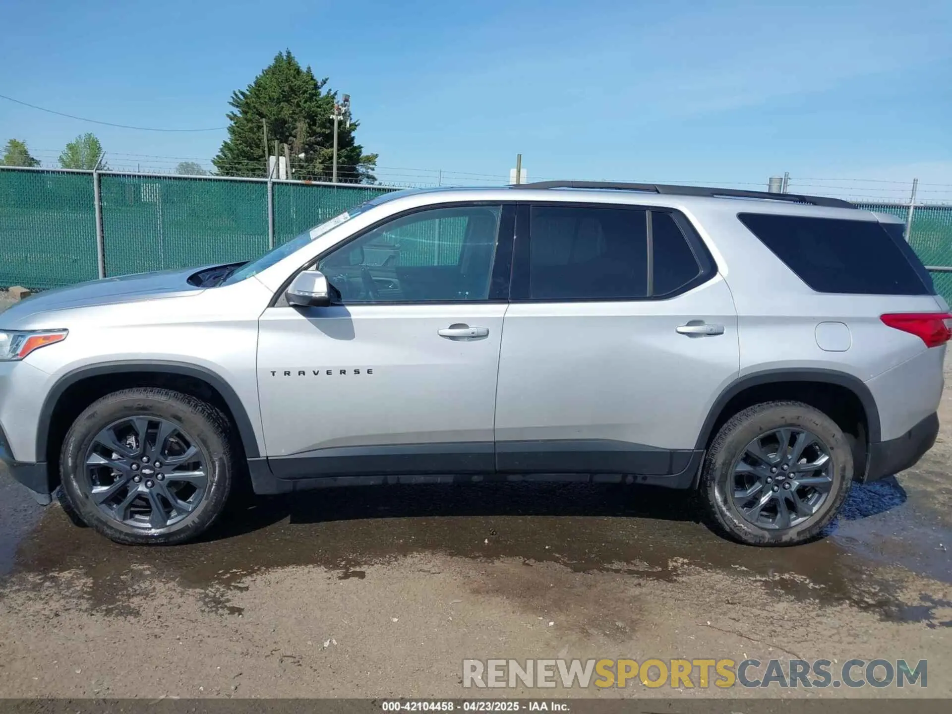 14 Photograph of a damaged car 1GNEVJKW7MJ192118 CHEVROLET TRAVERSE 2021