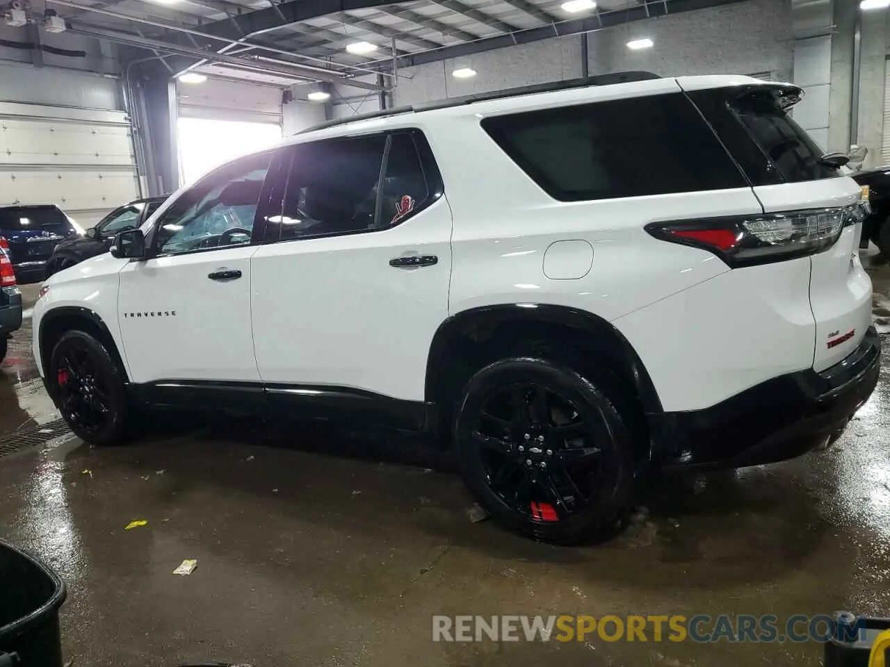 2 Photograph of a damaged car 1GNEVKKW1MJ243800 CHEVROLET TRAVERSE 2021