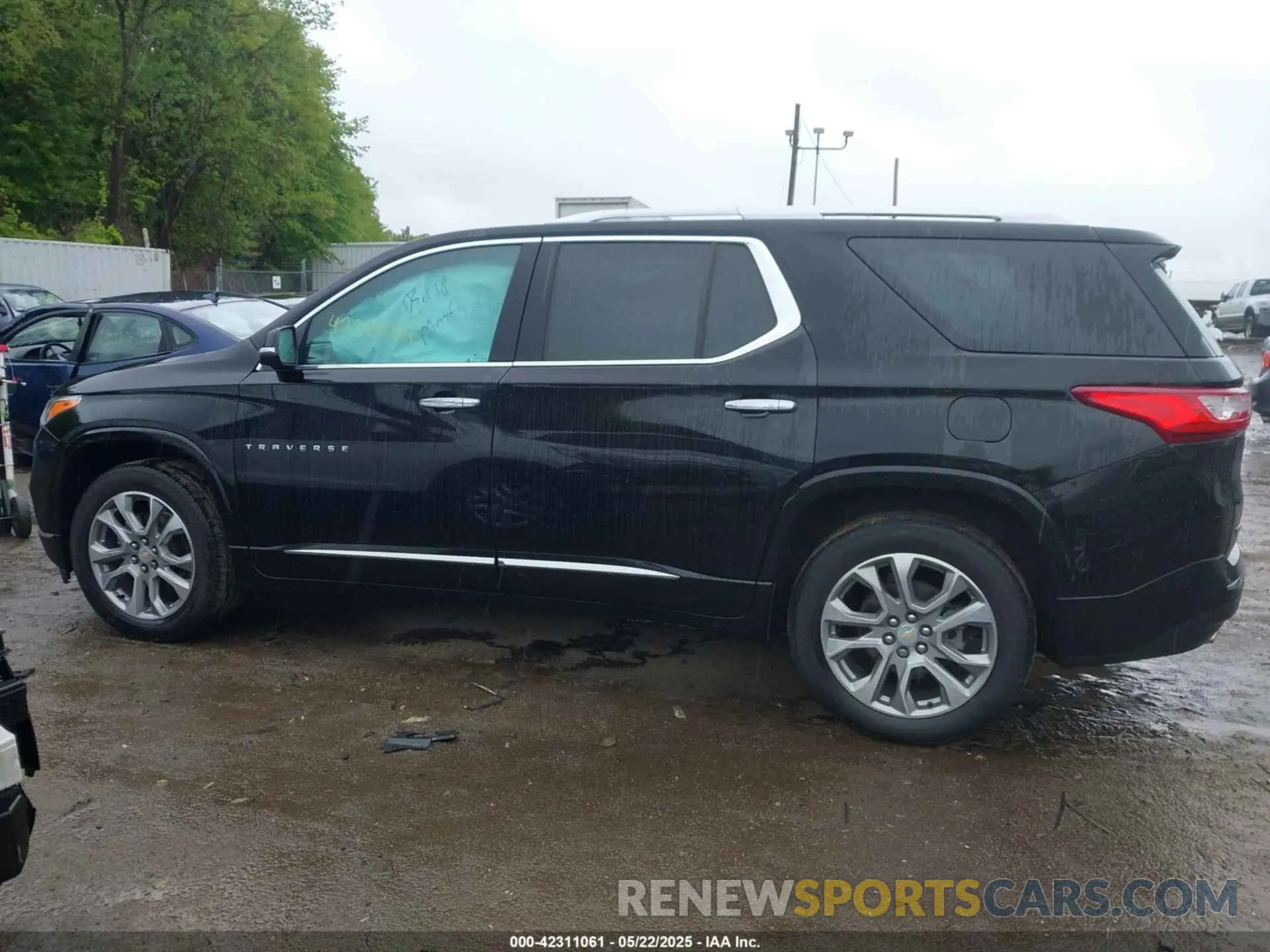 14 Фотография поврежденного автомобиля 1GNEVKKW1MJ271936 CHEVROLET TRAVERSE 2021