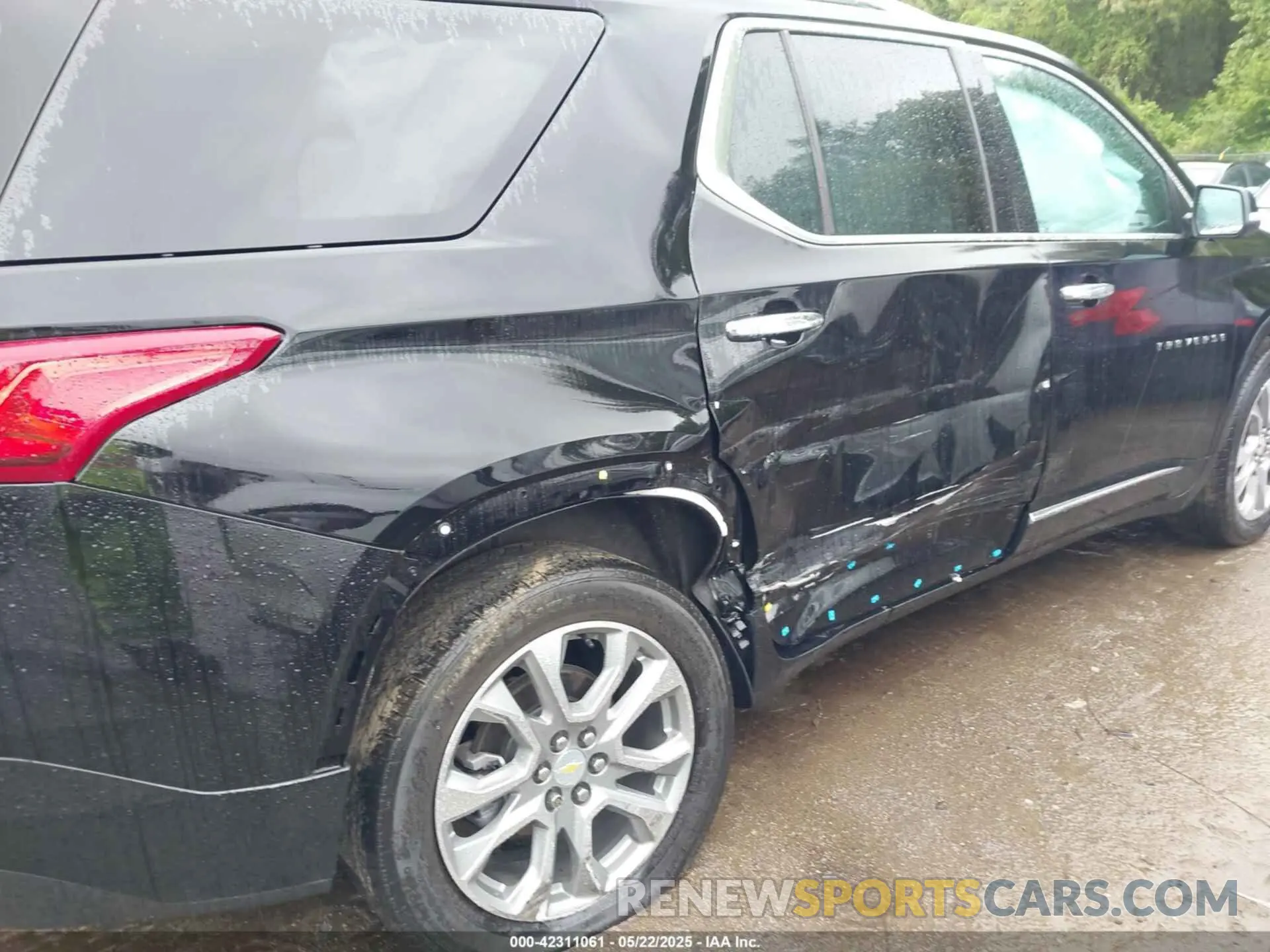 6 Фотография поврежденного автомобиля 1GNEVKKW1MJ271936 CHEVROLET TRAVERSE 2021