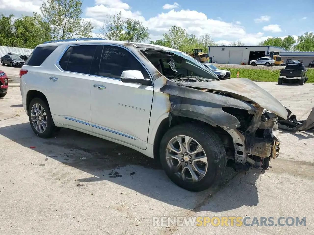 4 Фотография поврежденного автомобиля 1GNEVKKW2MJ138490 CHEVROLET TRAVERSE 2021
