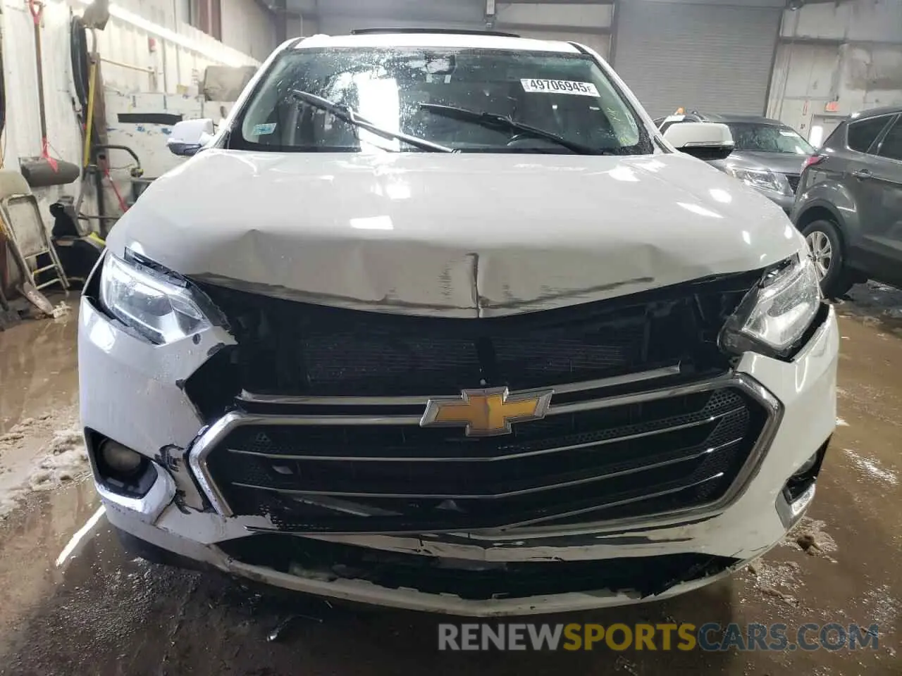 5 Photograph of a damaged car 1GNEVKKWXMJ162245 CHEVROLET TRAVERSE 2021