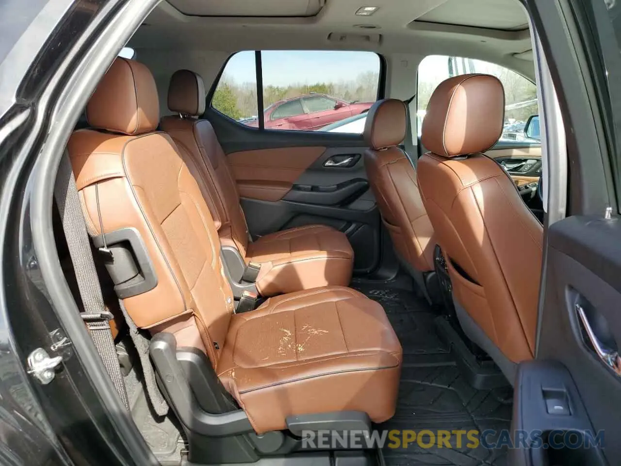 11 Photograph of a damaged car 1GNEVNKW5MJ176538 CHEVROLET TRAVERSE 2021