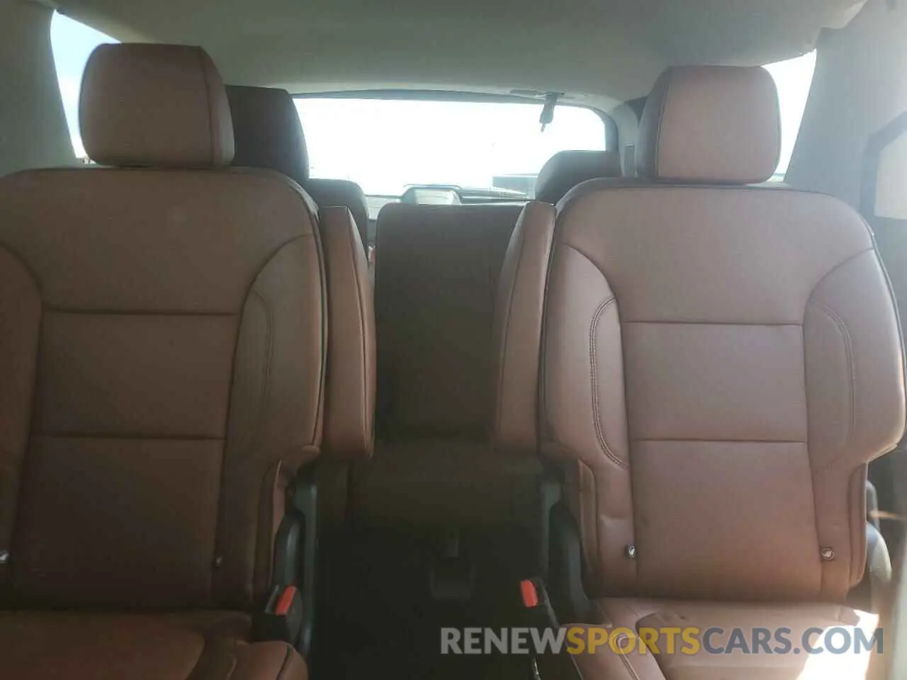 10 Photograph of a damaged car 1GNEVNKW6MJ243602 CHEVROLET TRAVERSE 2021